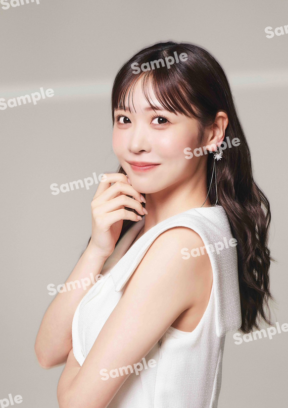 特典①櫻井優衣のB2ポスターイメージ